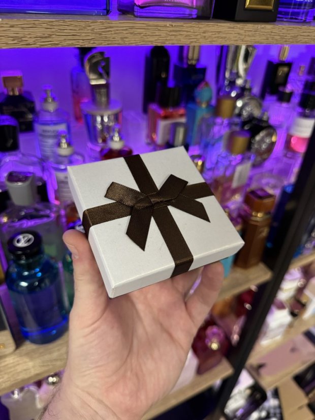 Dámský Set vůní v dárkové krabičce - Velikost: 2ml - vzorek (odstřik s rozprašovačem)